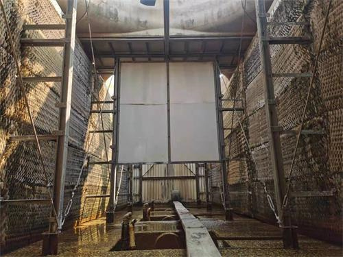 冷卻塔利用空氣與水接觸來冷卻水的裝置,冷卻塔空氣流動方向