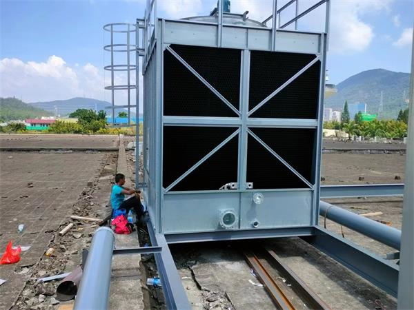 玻璃鋼冷卻塔的選購方法(工業型玻璃鋼冷卻塔訂購)