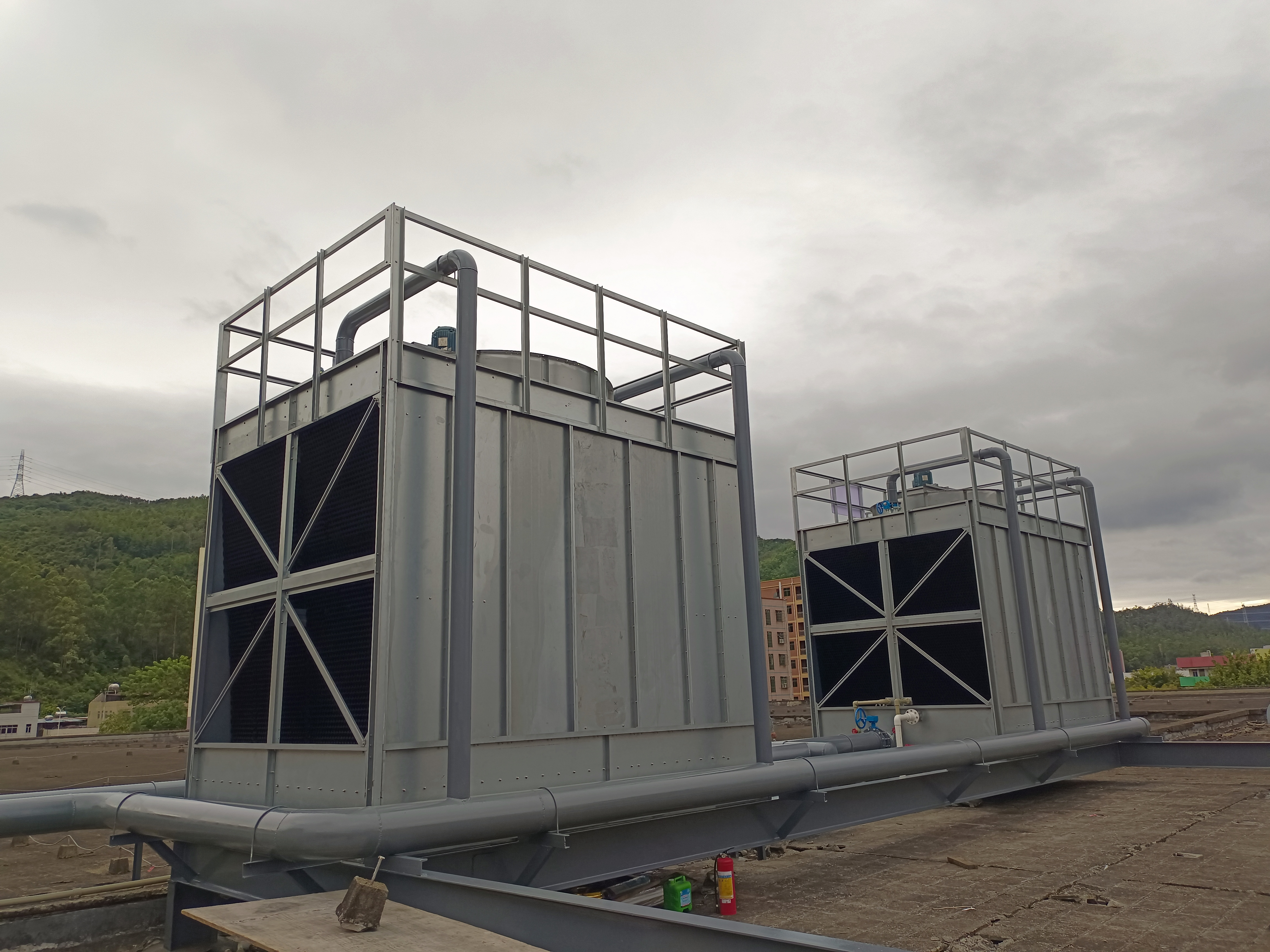 影響閉式冷卻塔的主要因素有哪些？？(閉式冷卻塔價(jià)格)